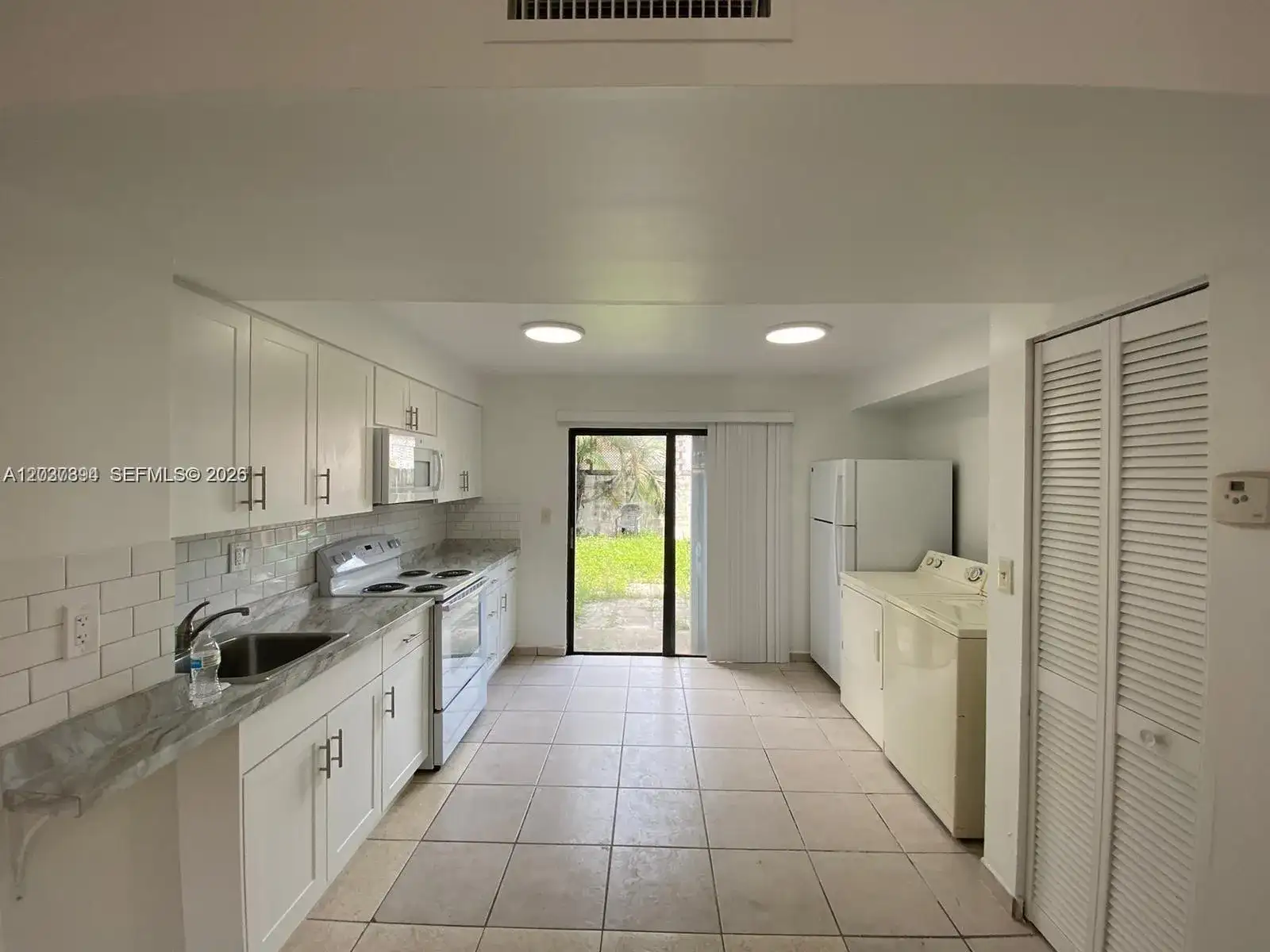 1813 SW 107th Ave # 2402, Miami FL 33165 photo 2