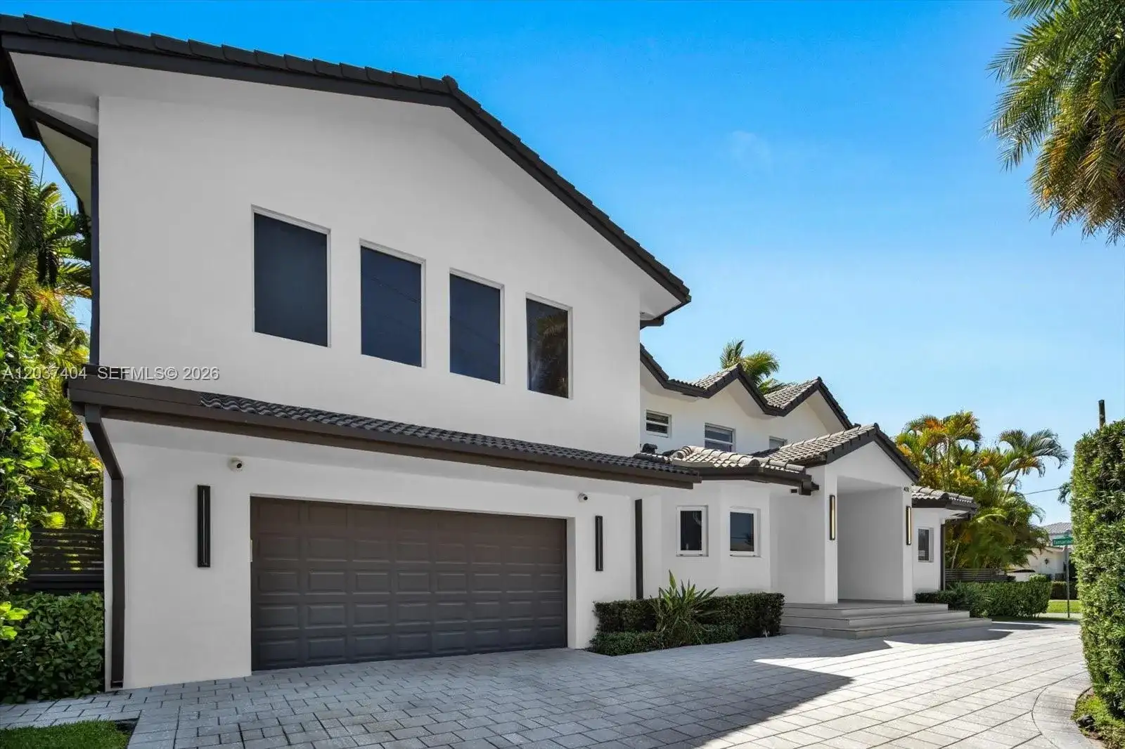 431 Layne Blvd, Hallandale Beach FL 33009 photo 2