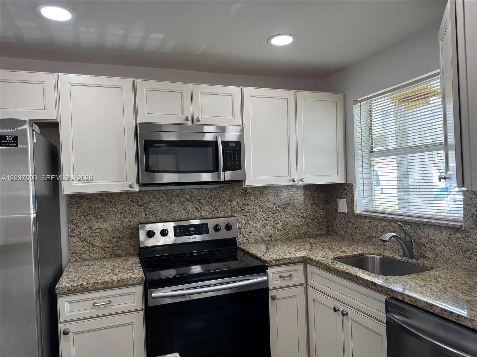 8325 Sunrise Lakes Blvd # 103, Sunrise FL 33322 photo 4