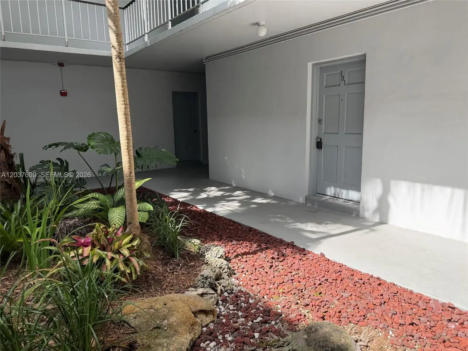 9621 SW 77th Ave # 101B, Miami FL 33156 photo 2