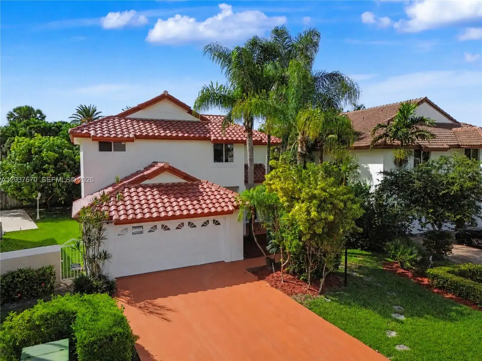 4725 NW 104th Ave, Doral FL 33178 photo 2