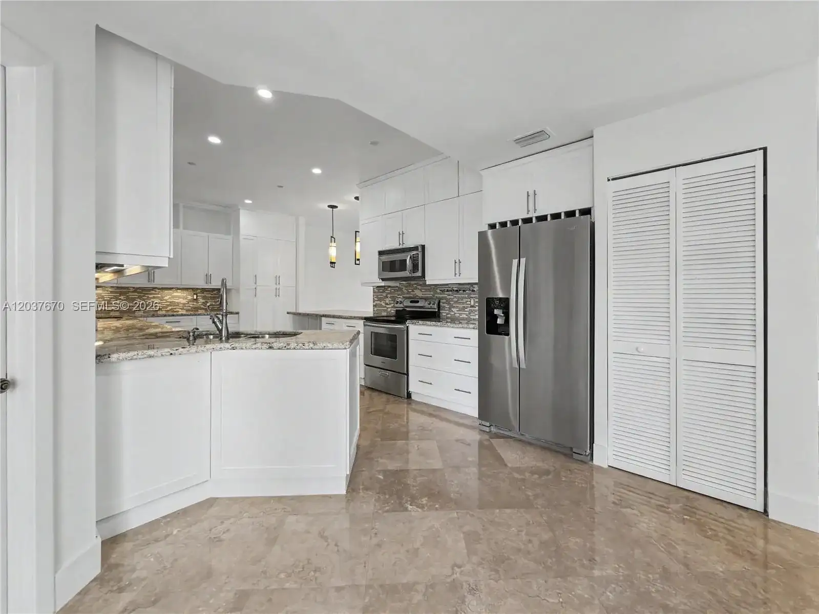 4725 NW 104th Ave, Doral FL 33178 photo 3