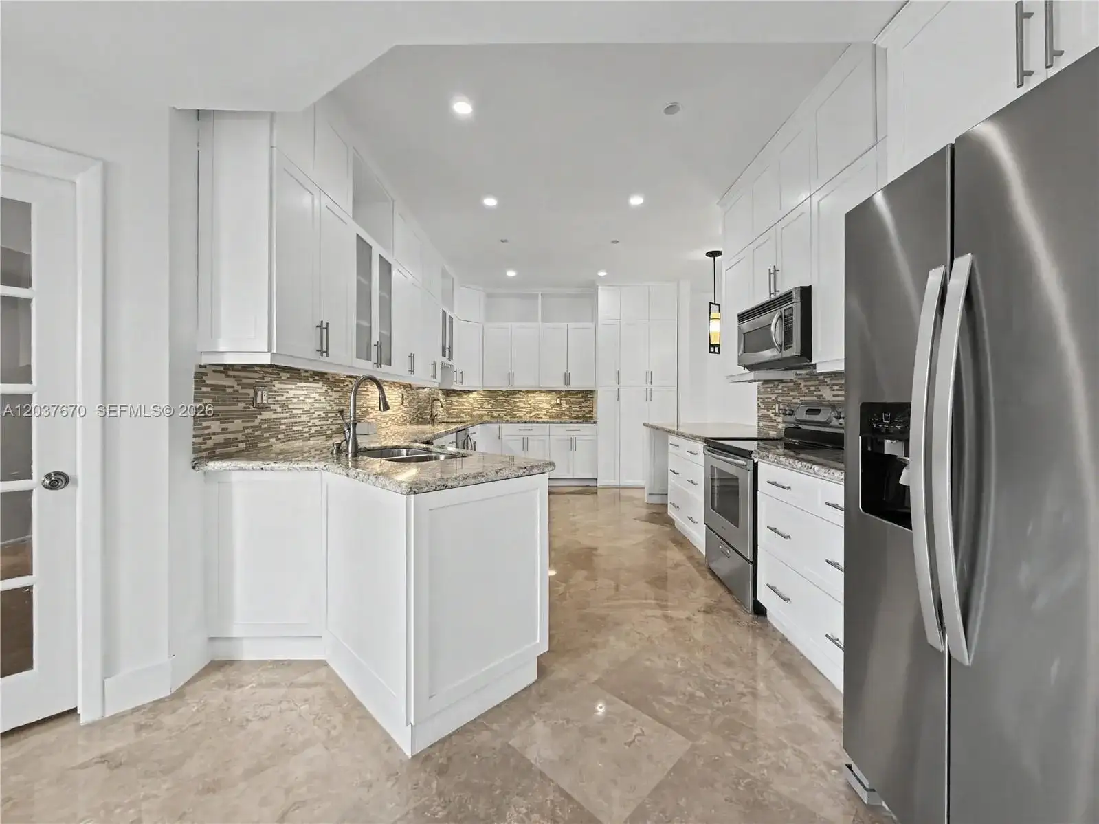 4725 NW 104th Ave, Doral FL 33178 photo 4