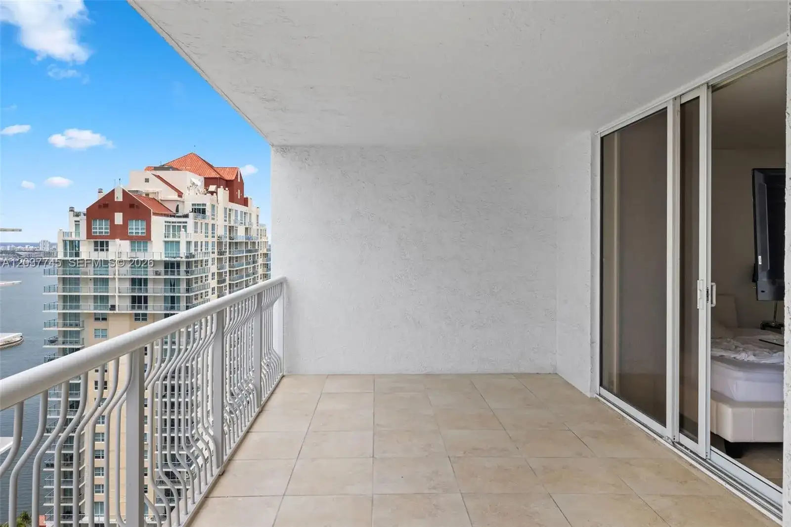 1200 Brickell Bay Dr # 3714, Miami FL 33131 photo 4