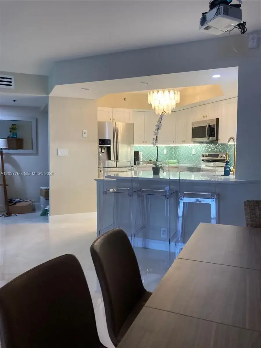 6767 Collins Ave # 1701, Miami Beach FL 33141 photo 2