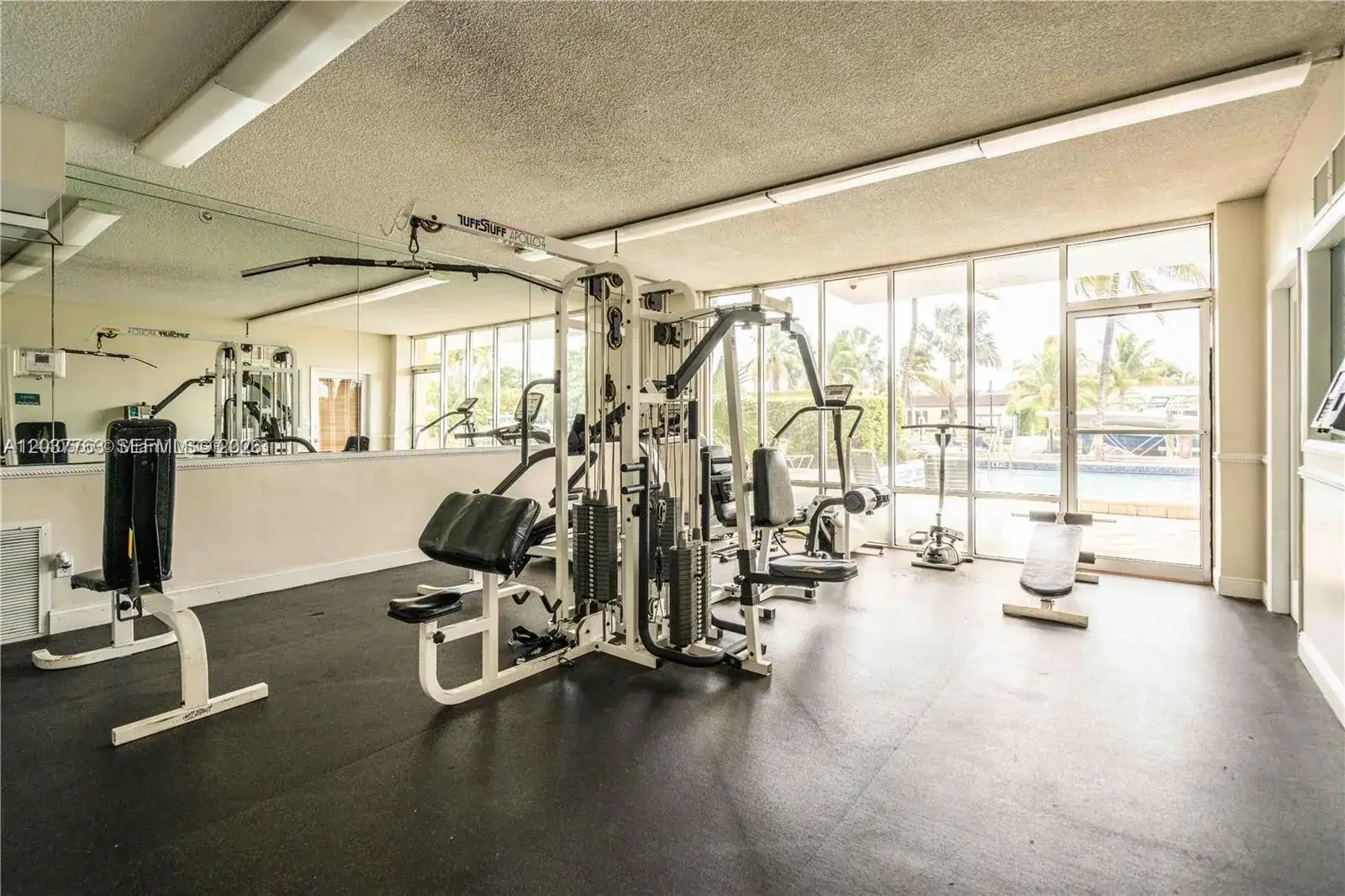 2350 NE 135th St # 403, North Miami FL 33181 photo 2