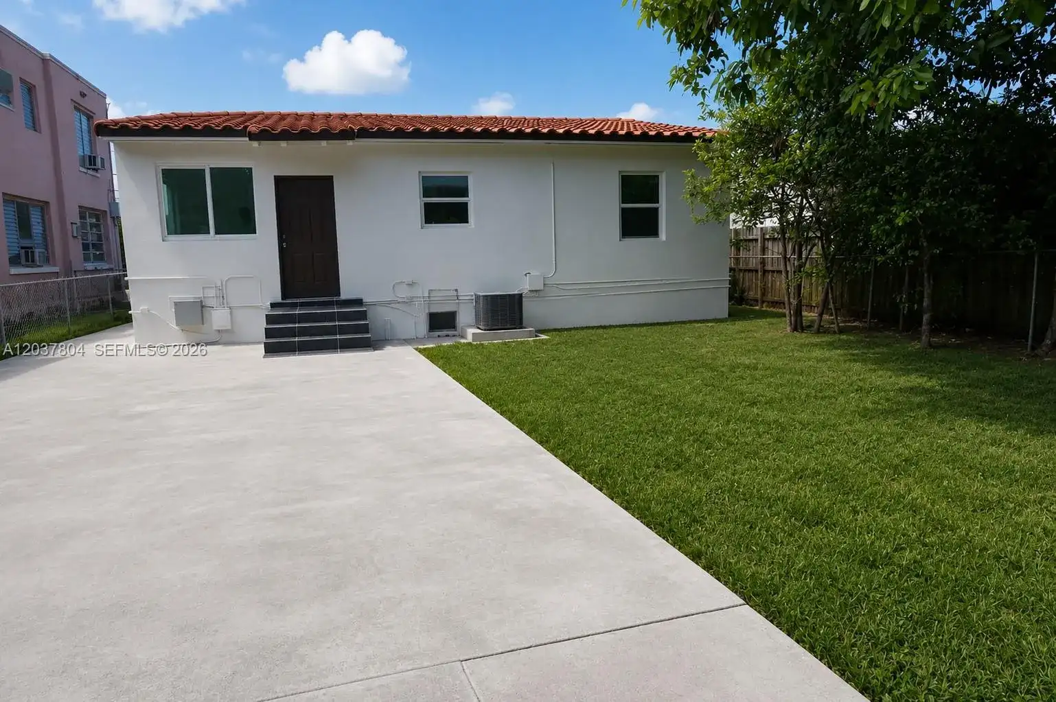 4240 SW 14th St, Miami FL 33134 photo 3