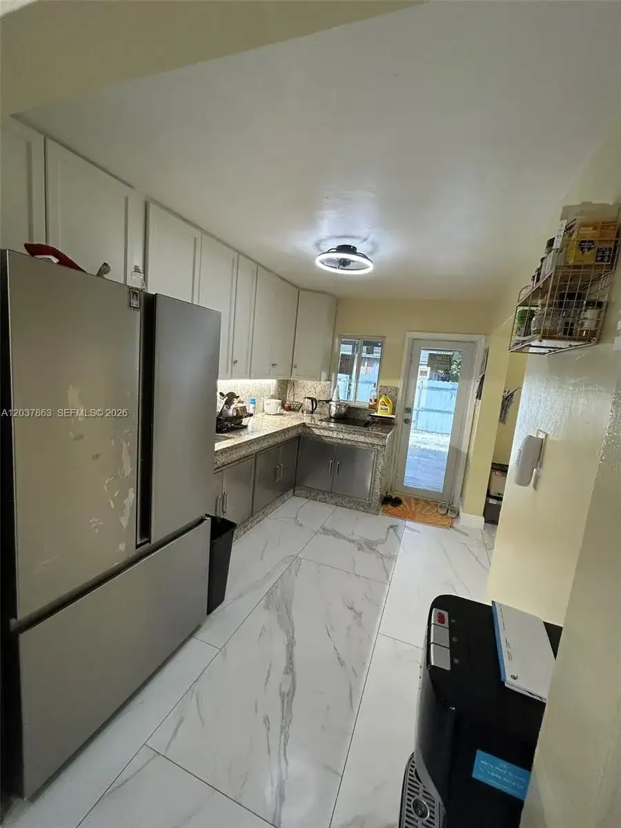 5157 NE 5th Ave # 1, Oakland Park FL 33334 photo 4