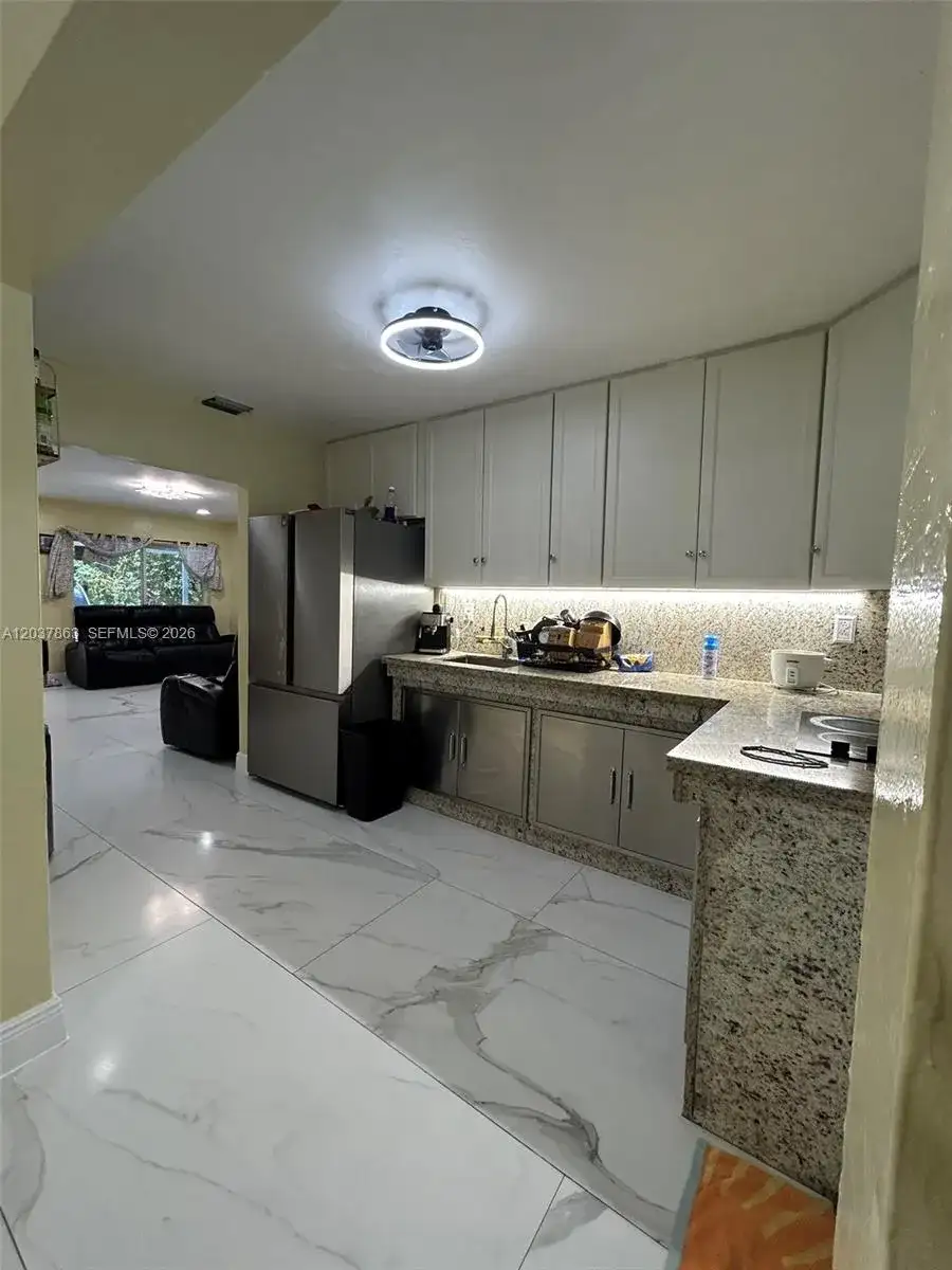 5157 NE 5th Ave # 1, Oakland Park FL 33334 photo 5