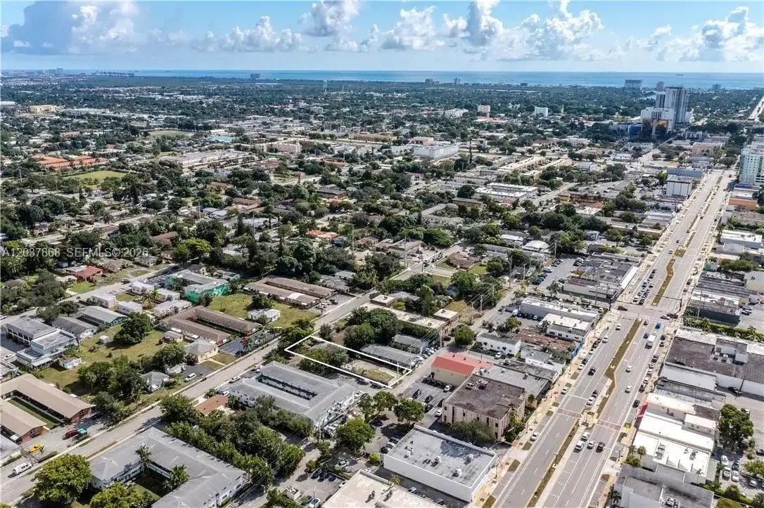 2434 Polk St, Hollywood FL 33020 photo 3
