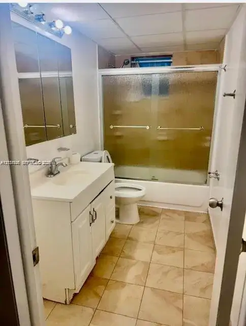 2000 Biarritz Dr, Miami Beach FL 33141 photo 3