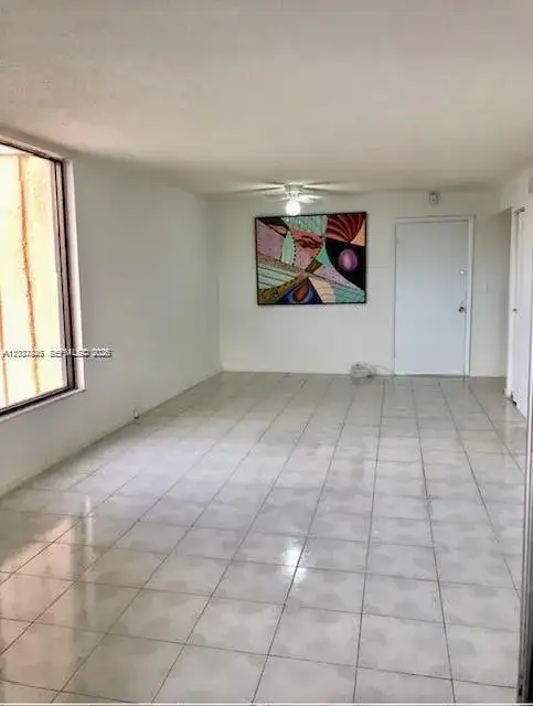 2000 Biarritz Dr, Miami Beach FL 33141 photo 4