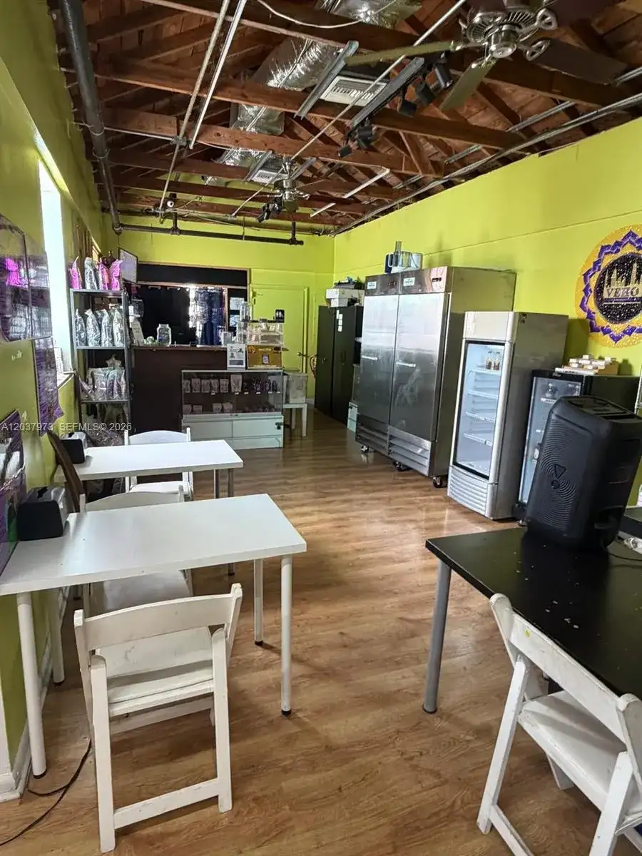 139 NE 1st Ave, Hallandale Beach FL 33009 photo 2
