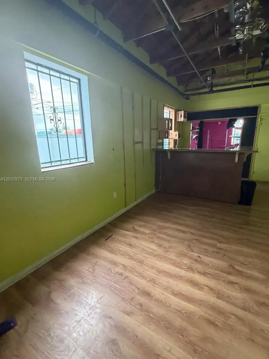 139 NE 1st Ave, Hallandale Beach FL 33009 photo 3