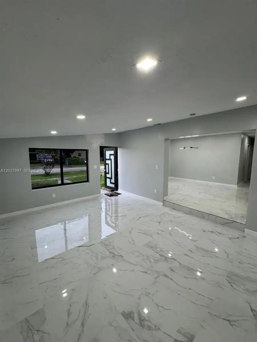 4120 SW 31st Dr, West Park FL 33023 photo 3