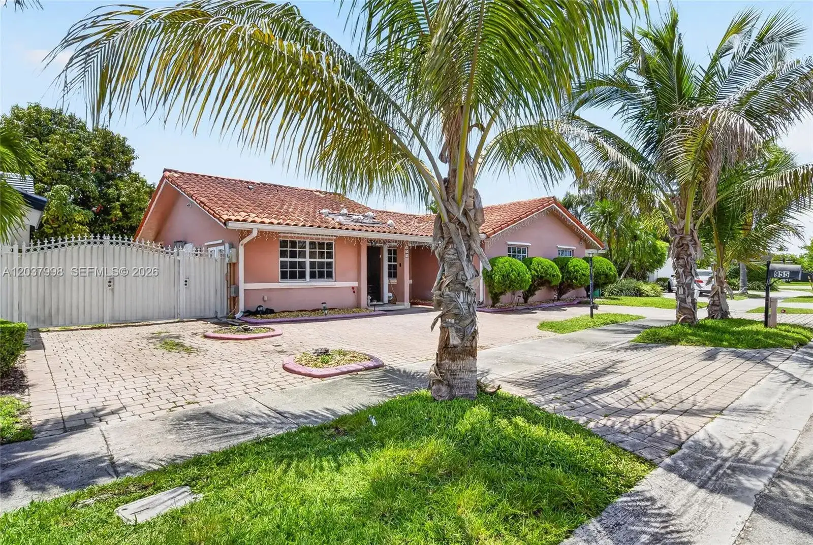 955 NW 128th Ct, Miami FL 33182 photo 2