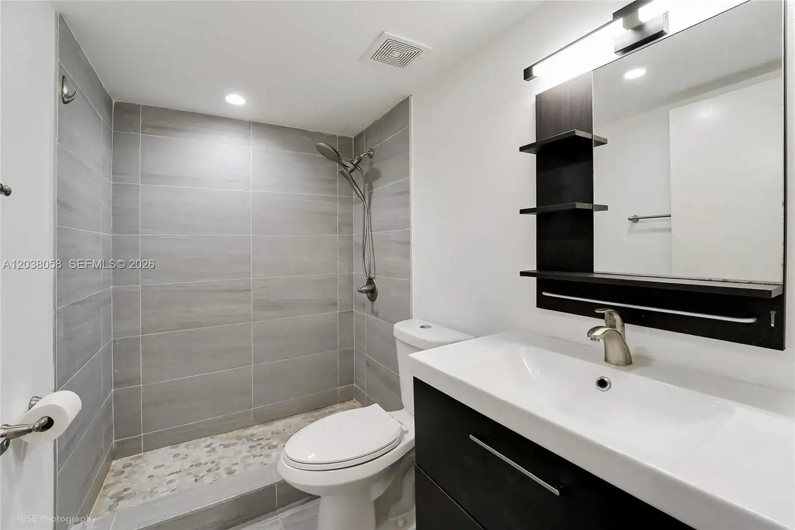8205 Lake Dr # 103, Doral FL 33166 photo 5