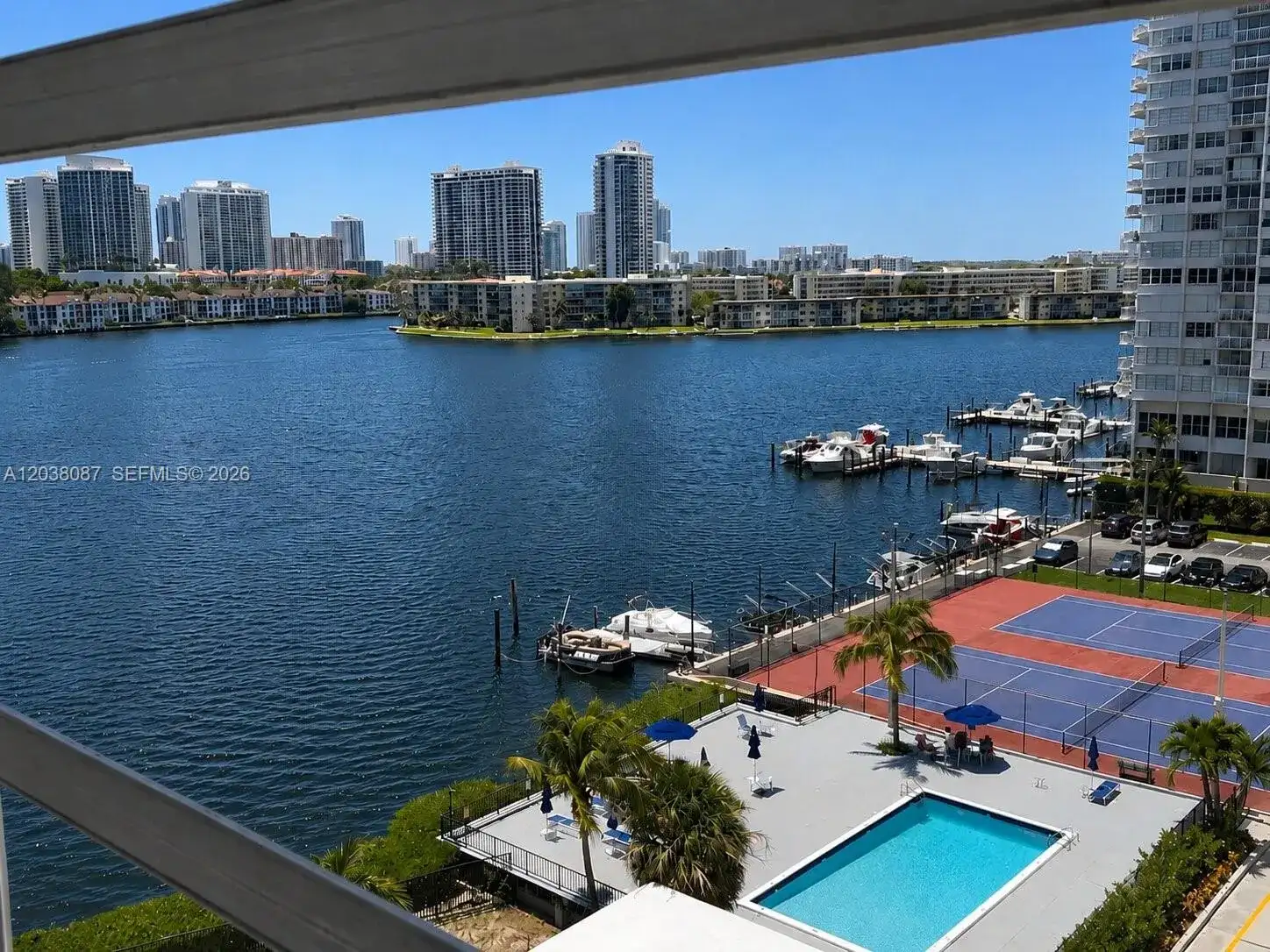 2780 NE 183rd St # 810, Aventura FL 33160 photo 3
