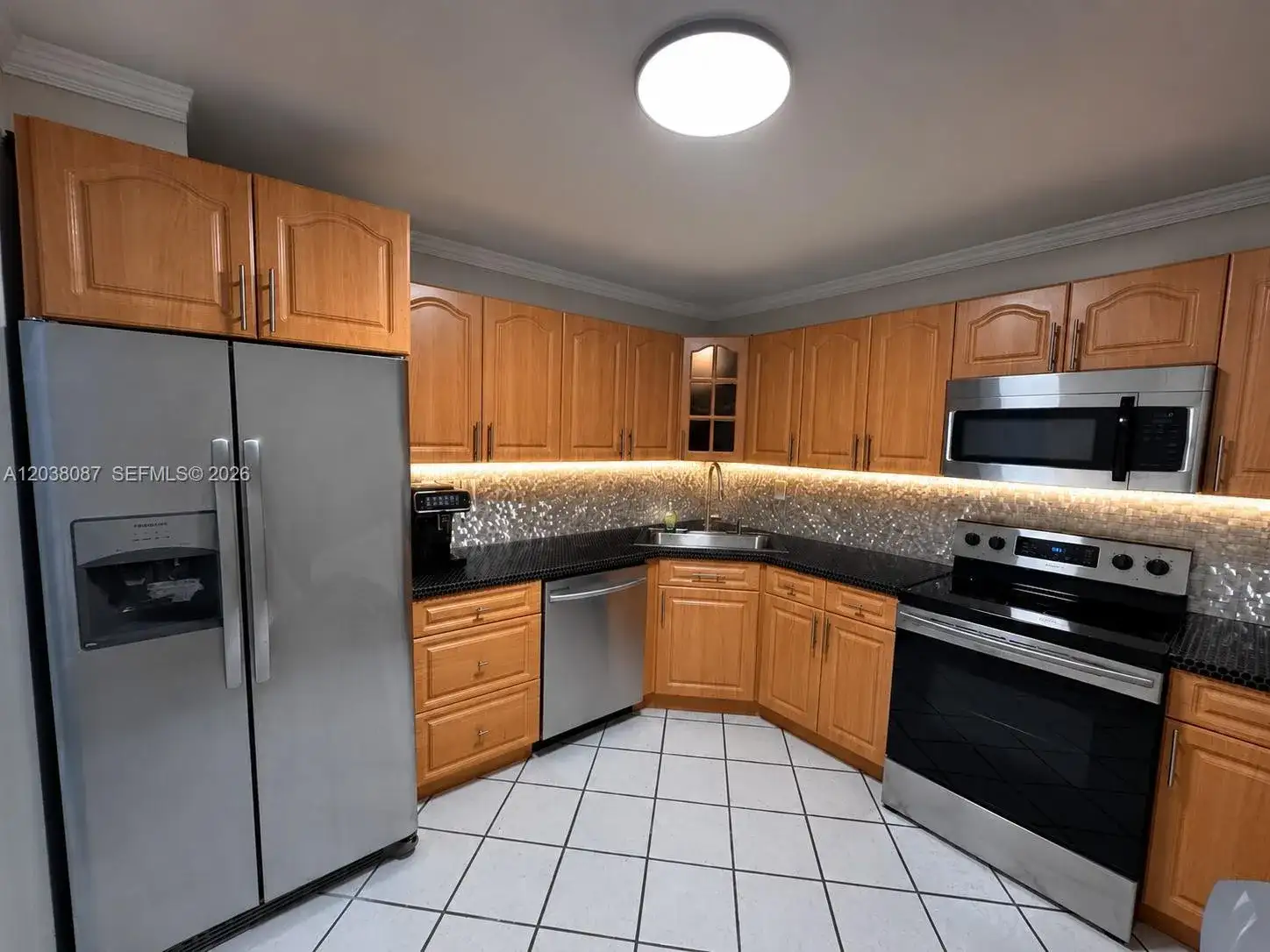 2780 NE 183rd St # 810, Aventura FL 33160 photo 4