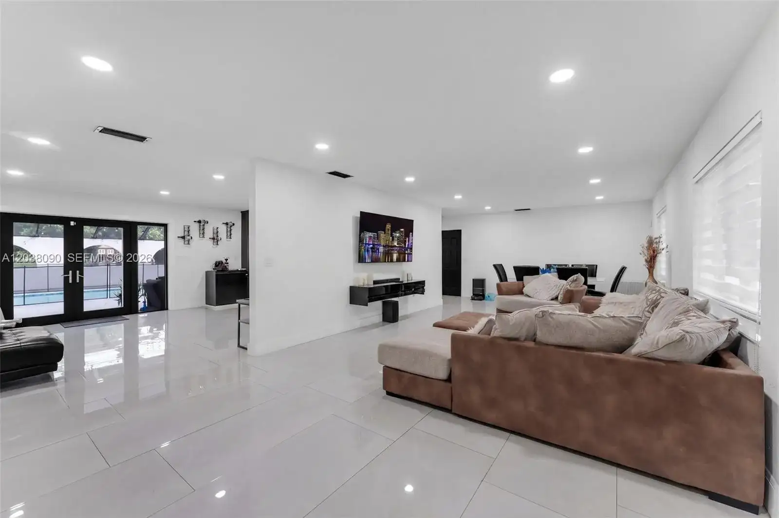 551 SW 127th Ave, Miami FL 33184 photo 4