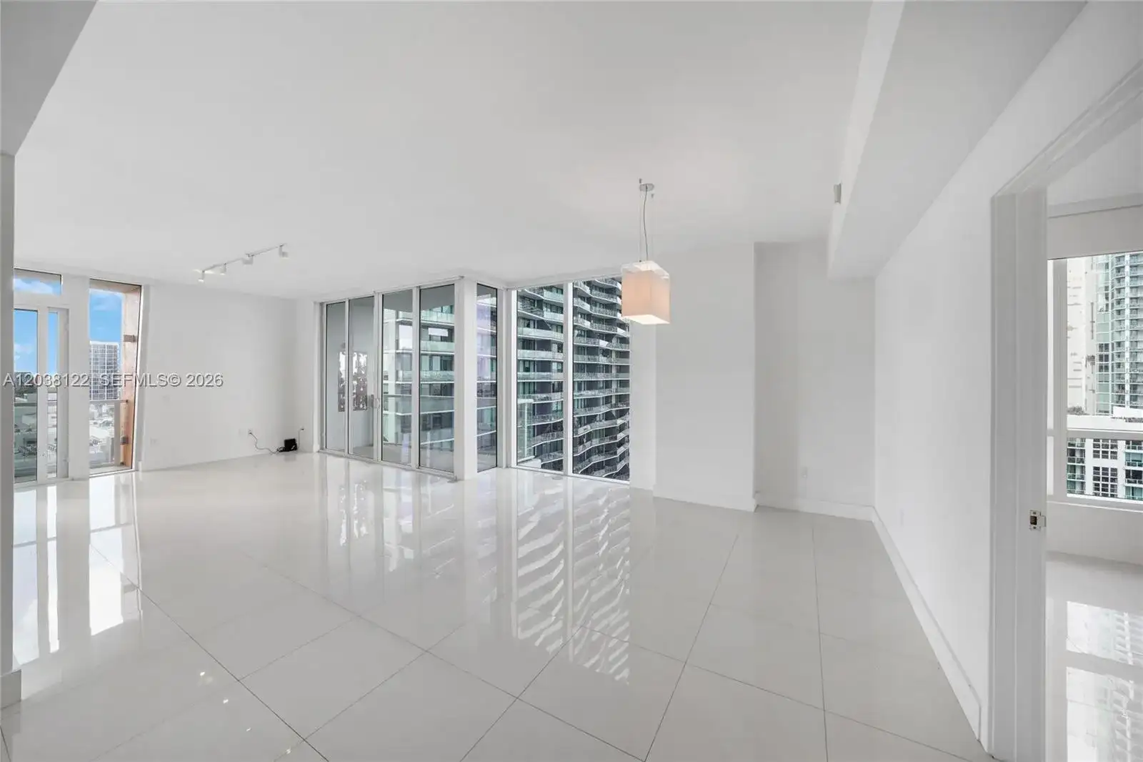 601 NE 27th St # 1501, Miami FL 33137 photo 3