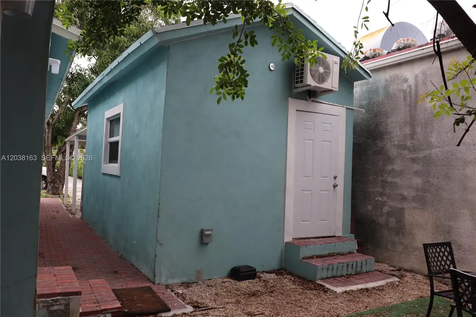 214 SW 2nd Ter, Dania Beach FL 33004 photo 2