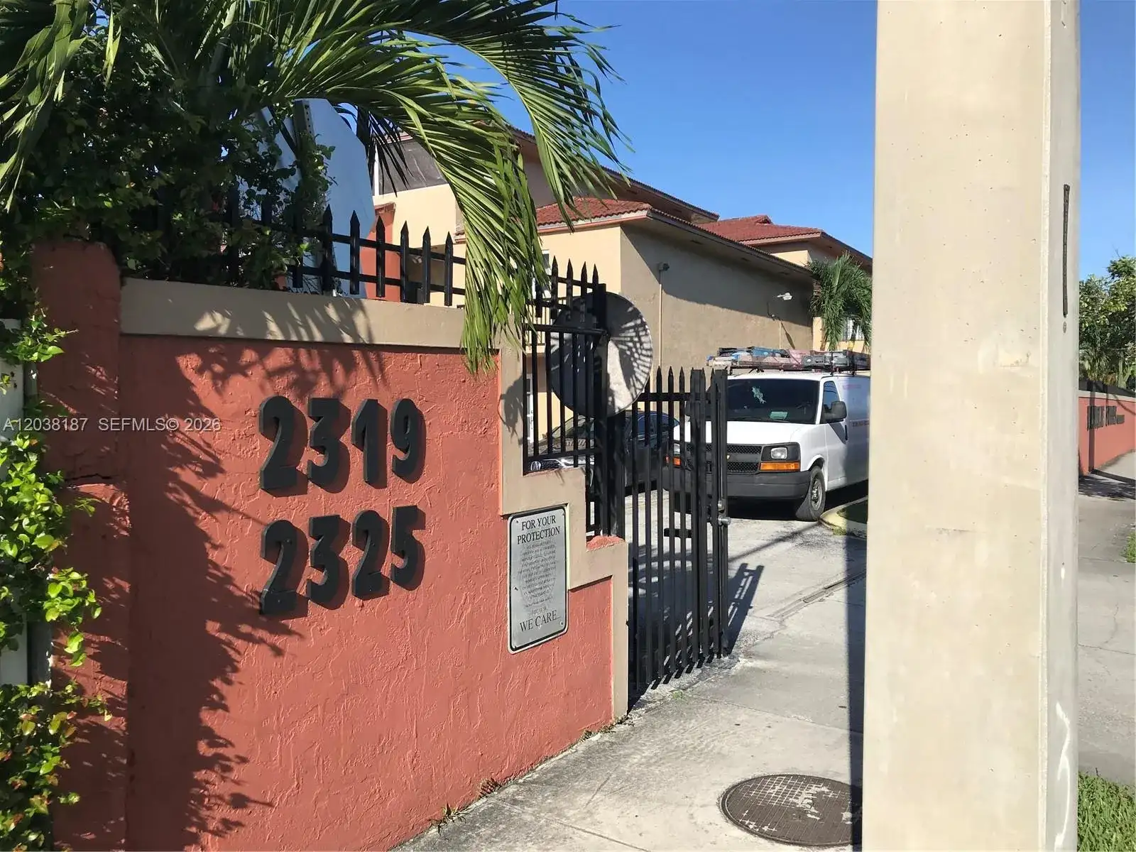 2319 W 60th St # D212, Hialeah FL 33016 photo 2