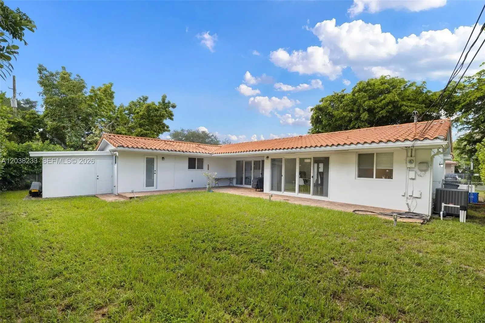 811 Capri St, Coral Gables FL 33134 photo 2