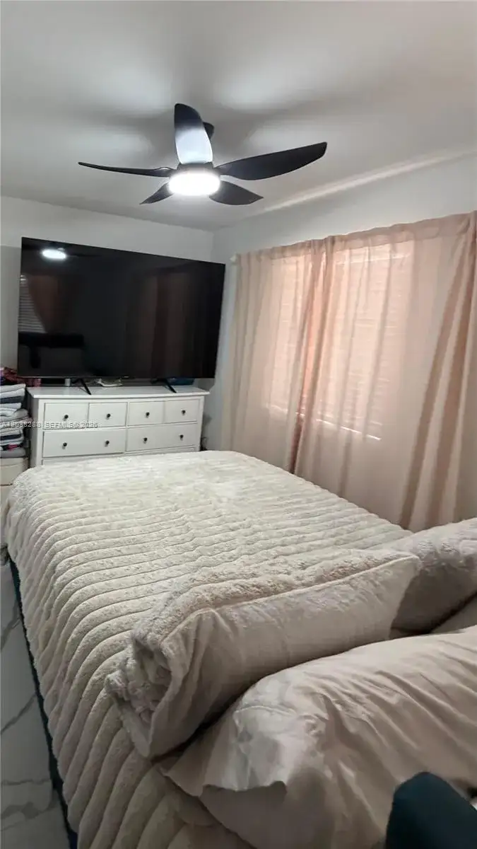 4161 NE 17th Ave, Pompano Beach FL 33064 photo 2