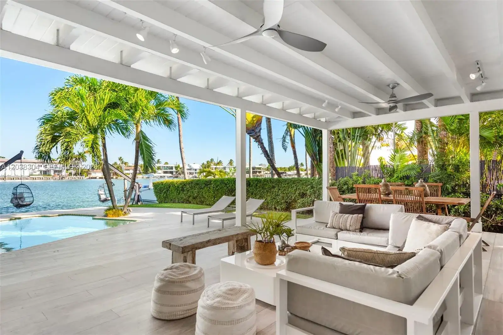 365 N Shore Dr, Miami Beach FL 33141 photo 2