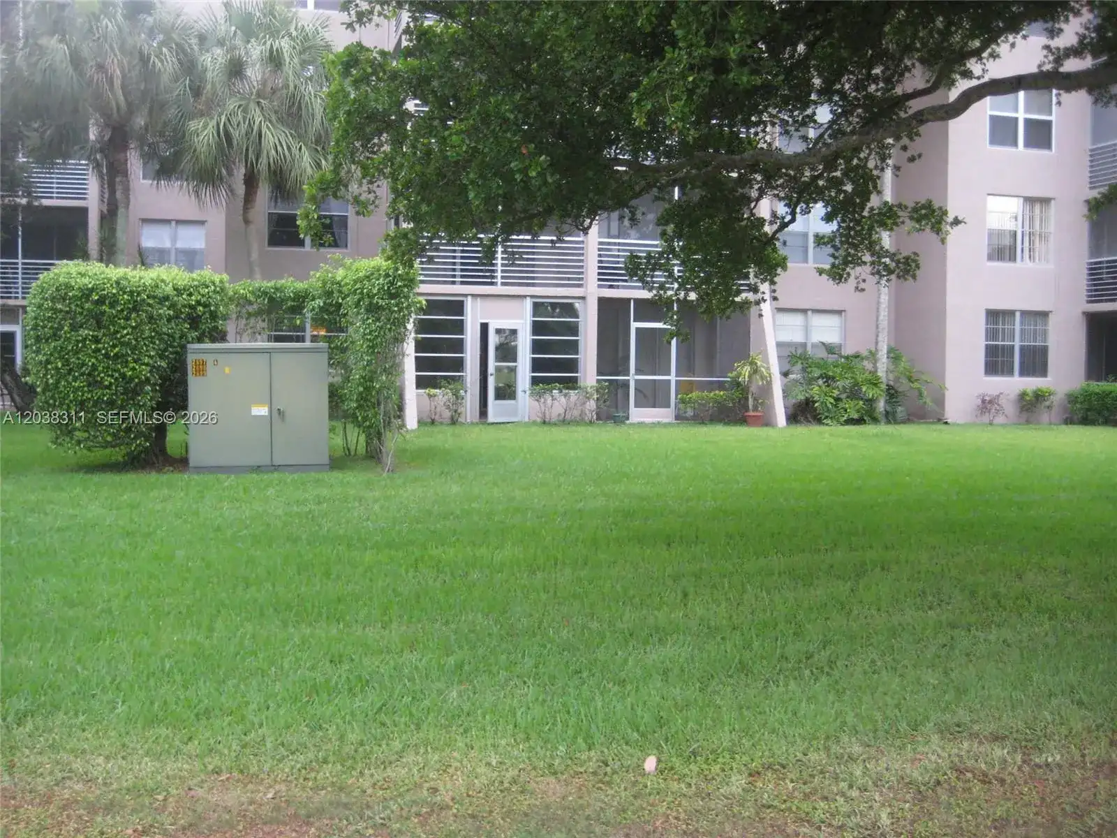 9460 Tangerine Pl # 101, Davie FL 33324 photo 2