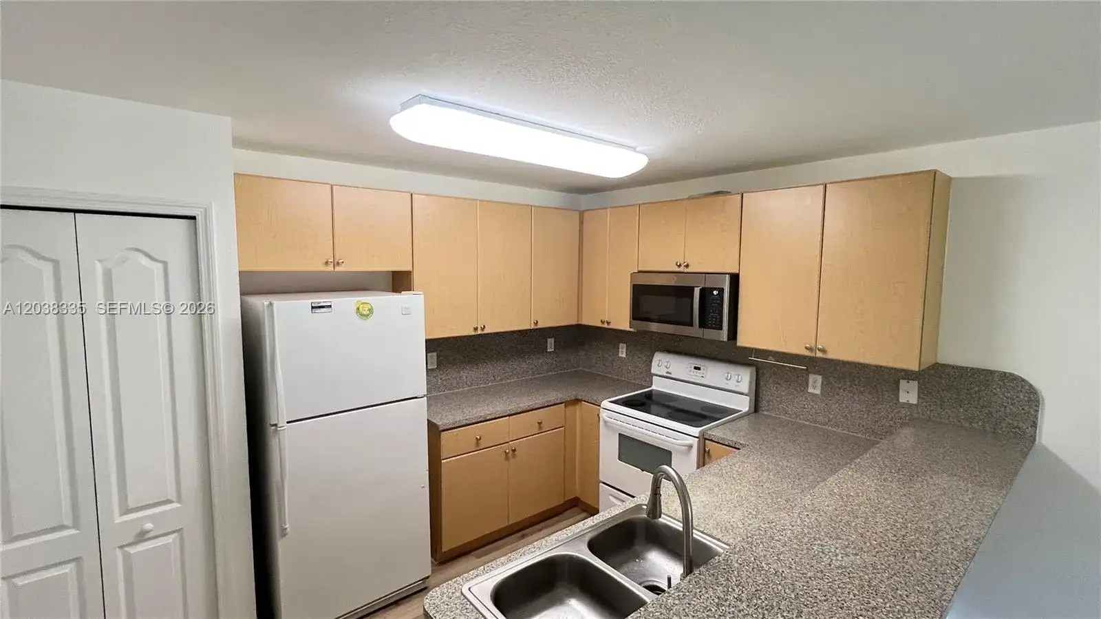 22721 SW 88th Pl # 19, Cutler Bay FL 33190 photo 2