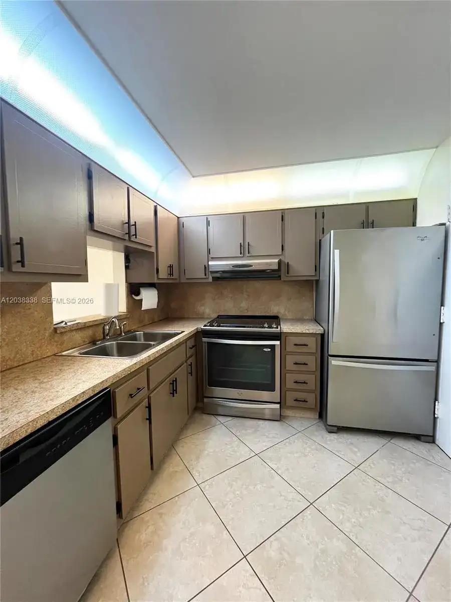 12035 NE 2nd Ave # A302, North Miami FL 33161 photo 4