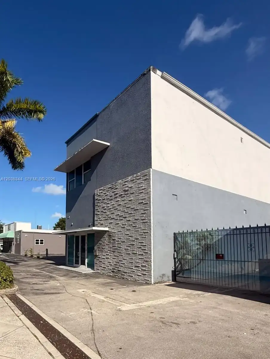 6236 Miramar Pkwy, Miramar FL 33023 photo 2