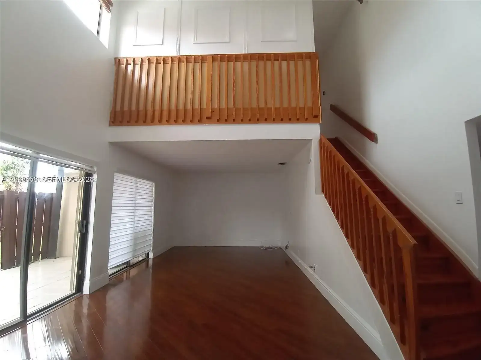 6533 NW 170th Ln, Hialeah FL 33015 photo 2