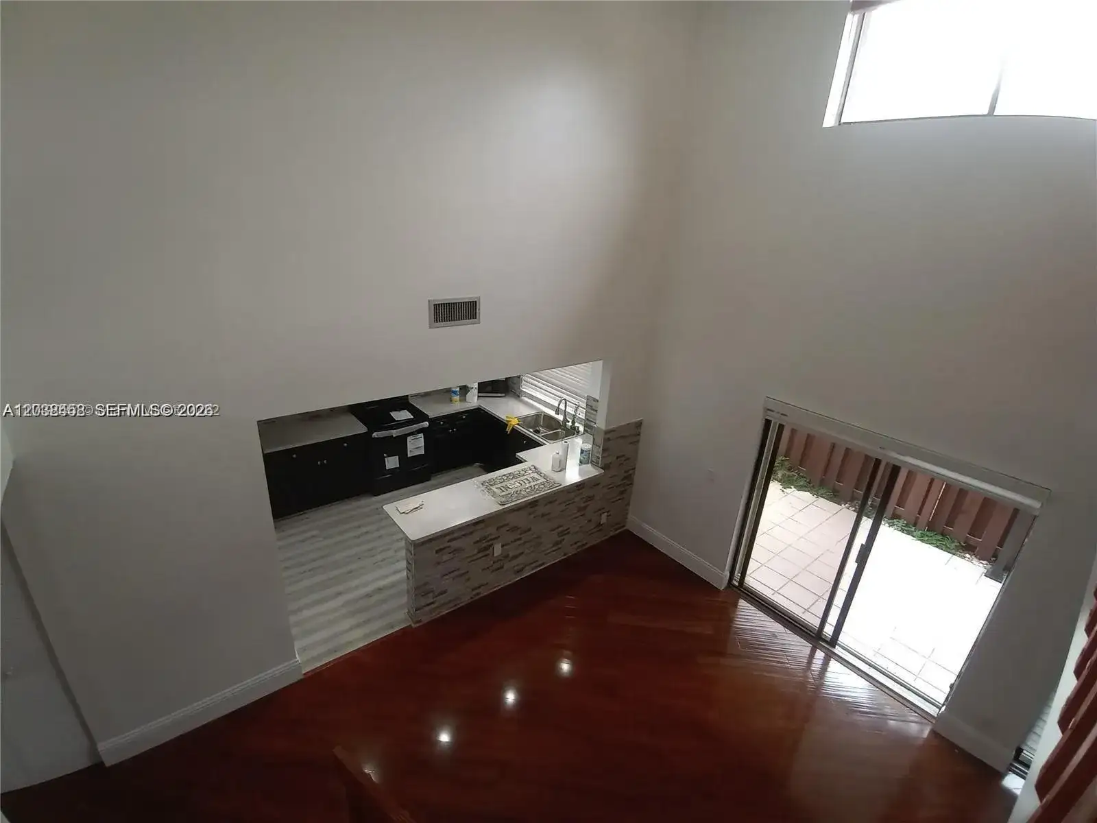 6533 NW 170th Ln, Hialeah FL 33015 photo 4