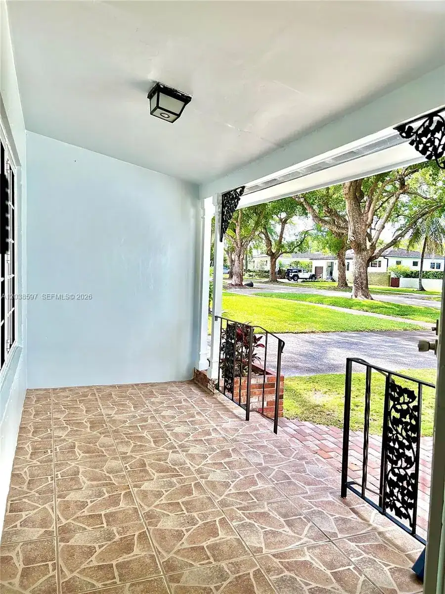 1506 Delgado Ave, Coral Gables FL 33146 photo 4