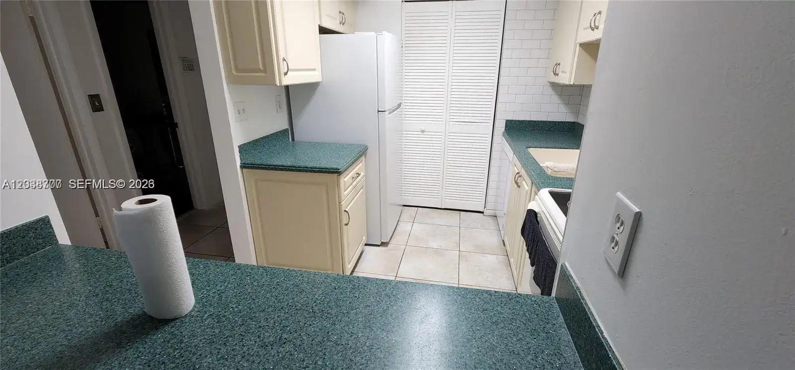 931 NE 199th St # 22, Miami FL 33179 photo 5
