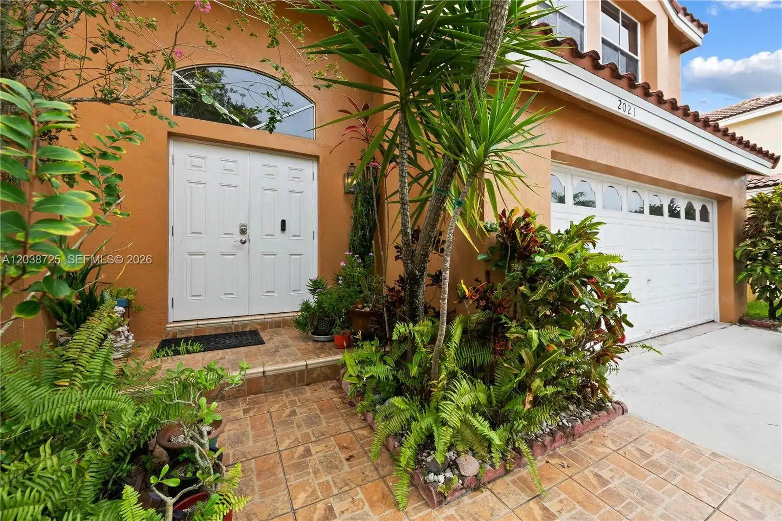 2021 Barcelona Ter, Margate FL 33063 photo 2