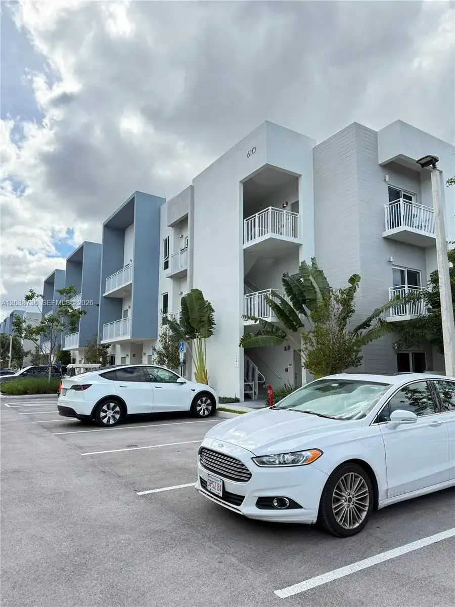 610 NE 2nd St # 205, Dania Beach FL 33004 photo 4
