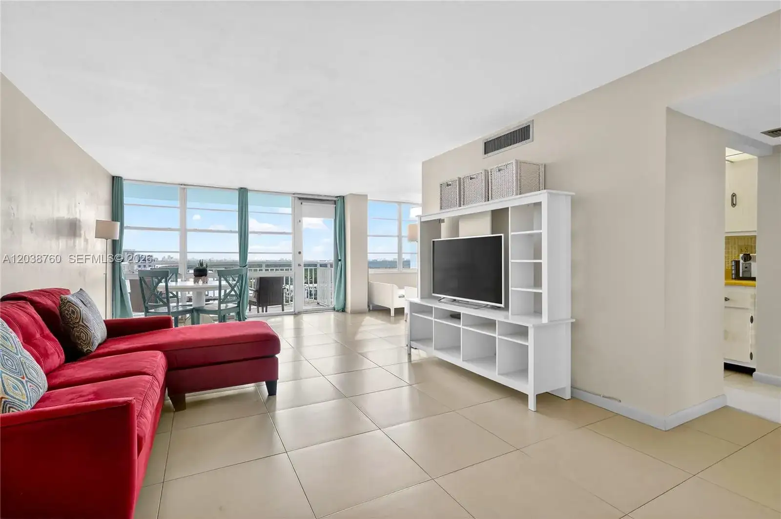 301 174th St, Sunny Isles Beach FL 33160 photo 4