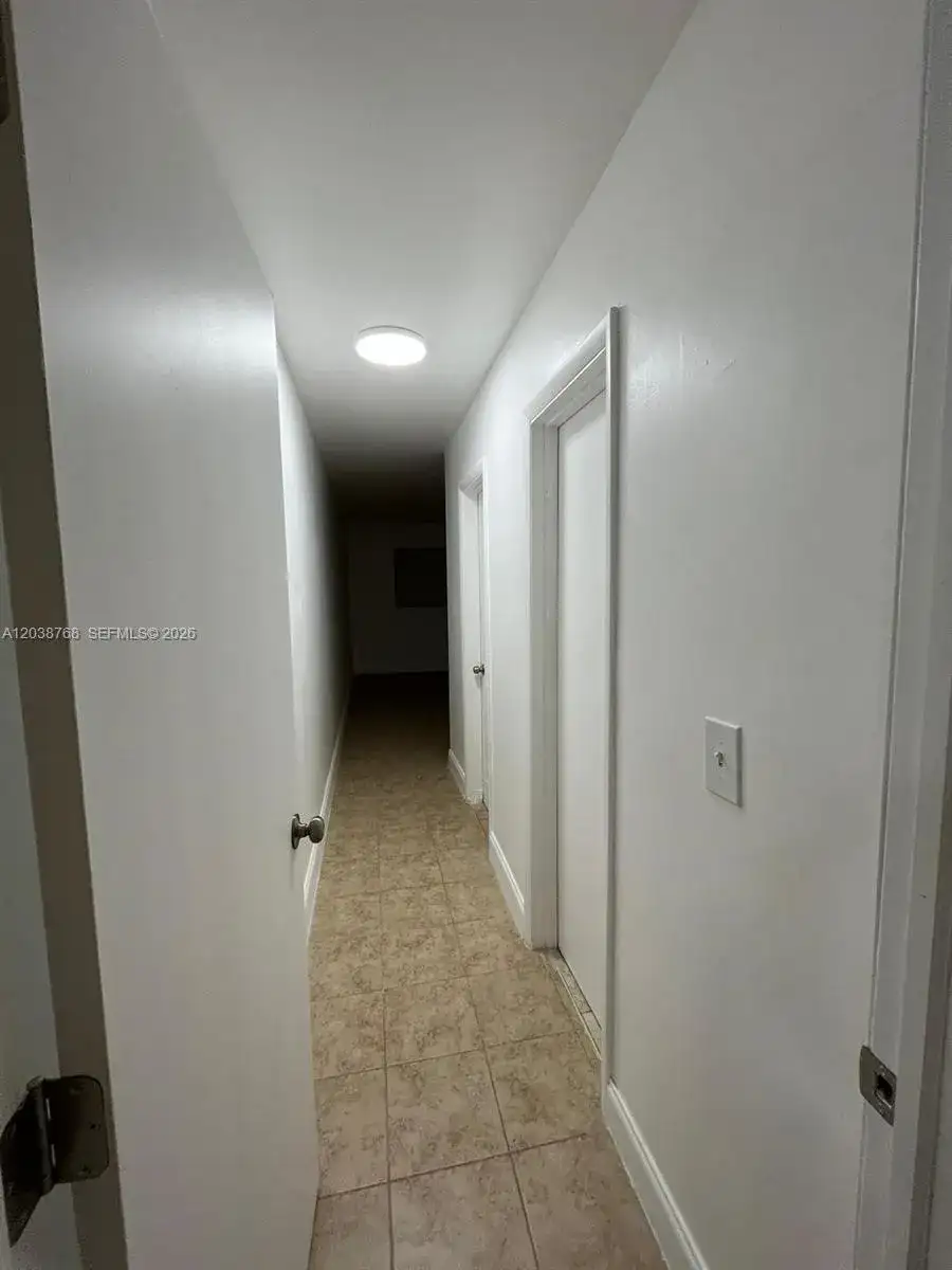 325 NE 2 ST # 5, Hallandale Beach FL 33009 photo 2