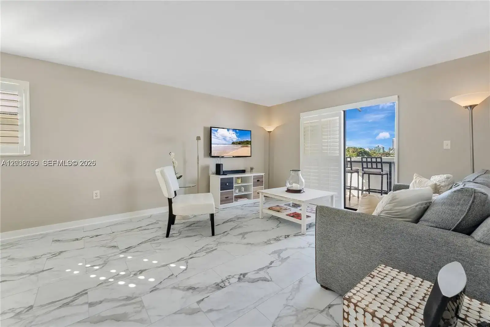 1418 Collins Ave # 504, Miami Beach FL 33139 photo 3