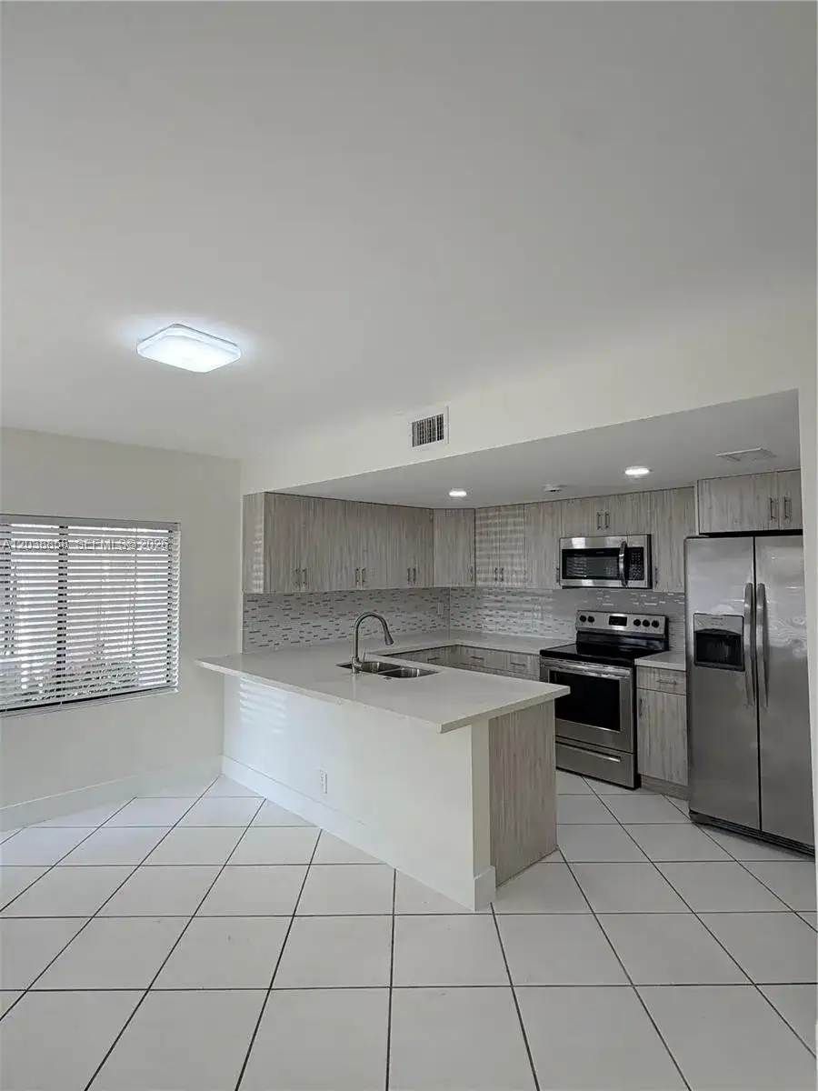4705 SW 62nd Ave # 104, Davie FL 33314 photo 4