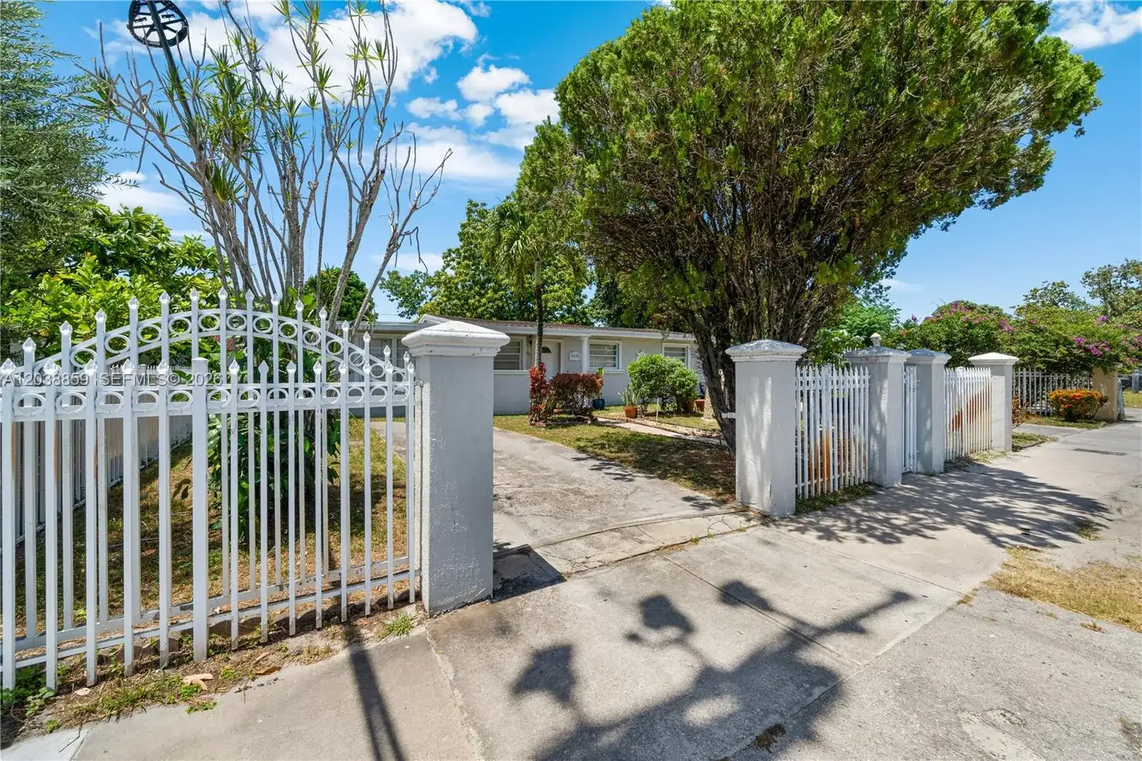 3035 NW 83 St, Miami FL 33147 photo 3
