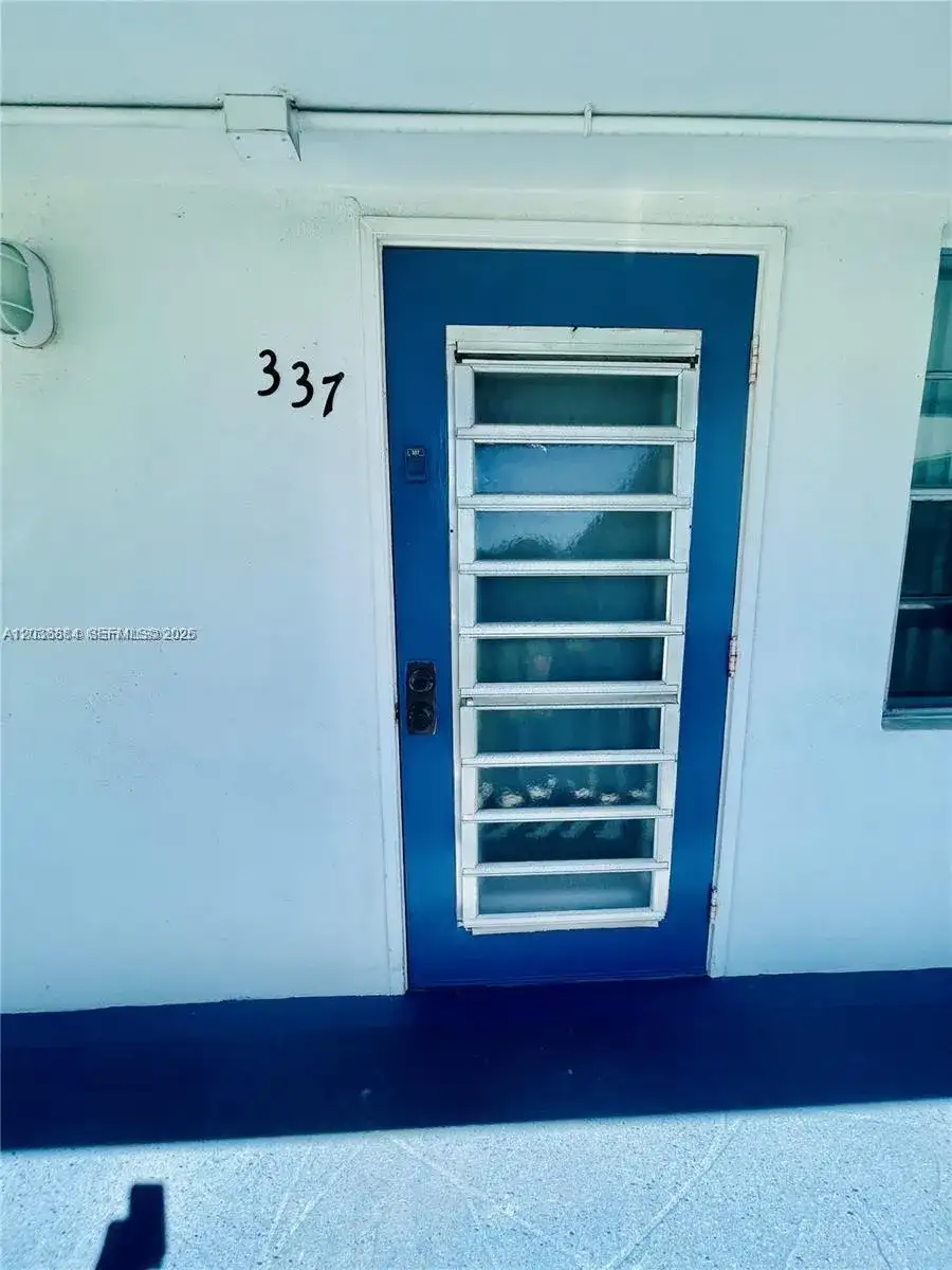 337 Durham J # 337, Deerfield Beach FL 33442 photo 2