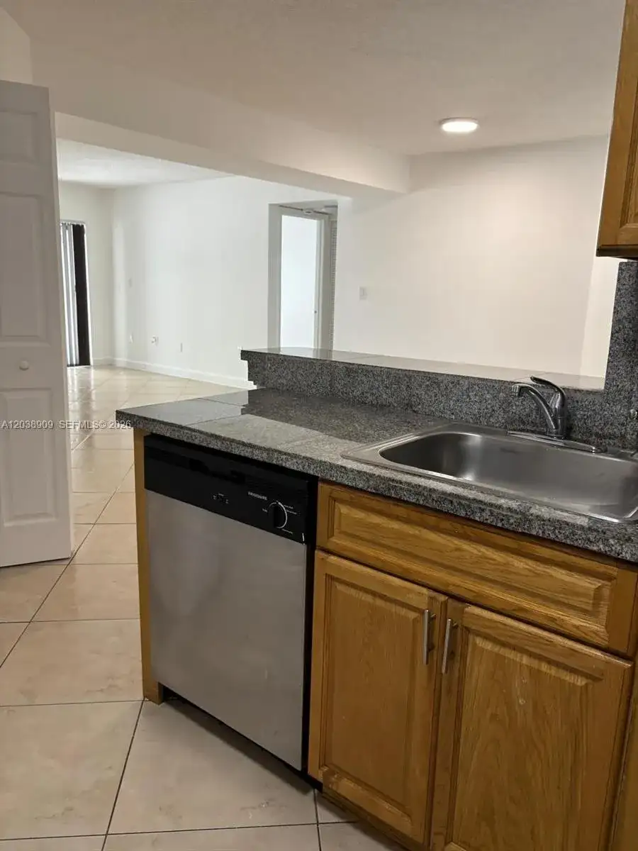 6276 NW 186th St # 204, Hialeah FL 33015 photo 3