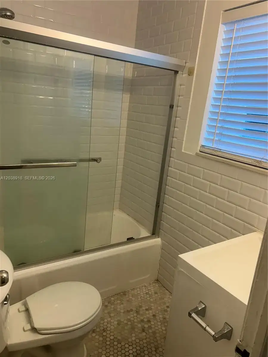8260 Byron Ave # 5, Miami Beach FL 33141 photo 4