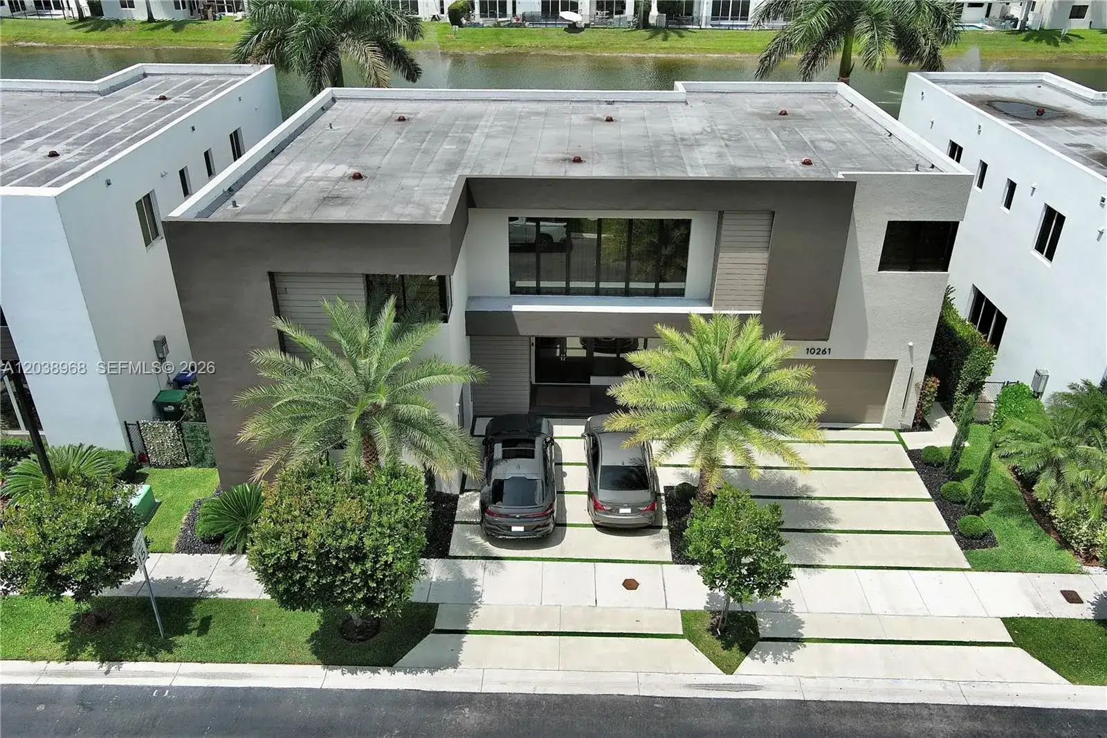 10261 NW 74th Ter, Doral FL 33178 photo 2