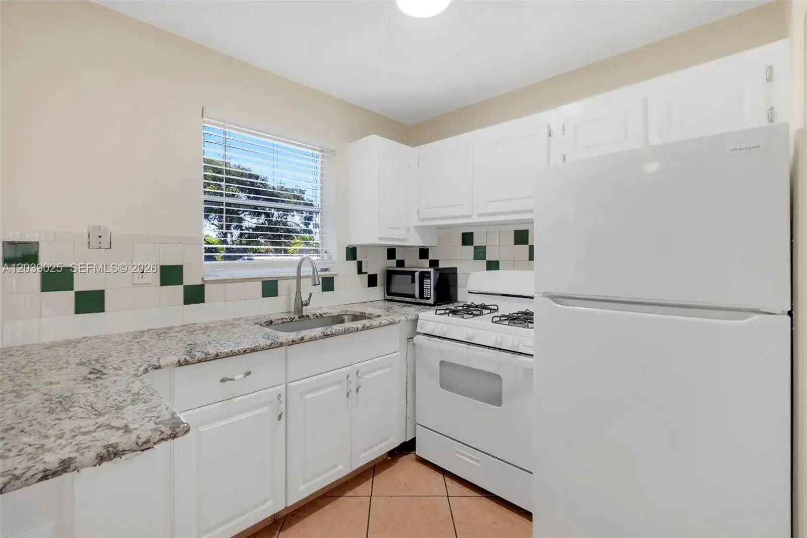 2211 NW 64th Ave, Sunrise FL 33313 photo 5